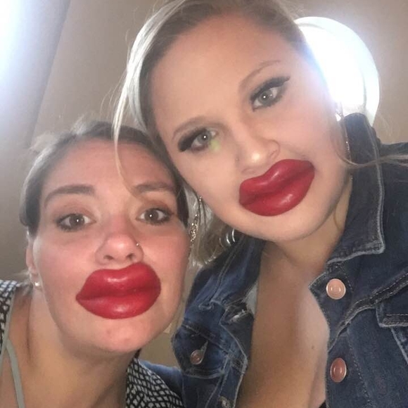 Meet your Posher, Kristina - Picture 1 of 5